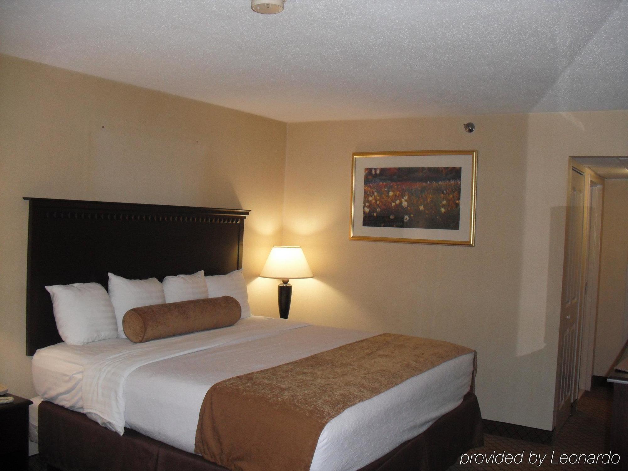 Quality Inn & Suites East Syracuse - Carrier Circle Zimmer foto